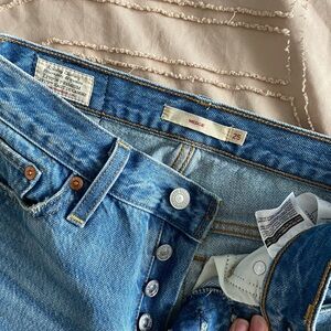 Women’s Wedgie Levi’s Jeans